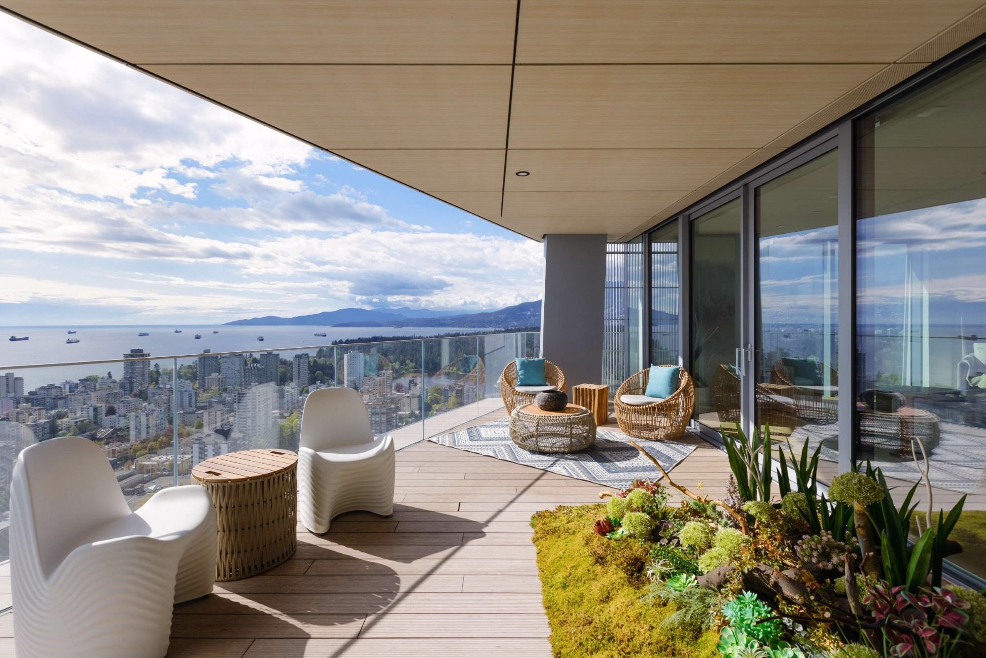 Kengo Kuma designed  Residence by Westbank Corp - Image 5